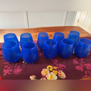 New HD Designs blue plastic stemless wine glasses use as it or Cricut crafts